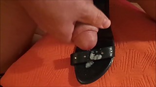 First time cumming at my wifeÂ´s high heel - shoe worship